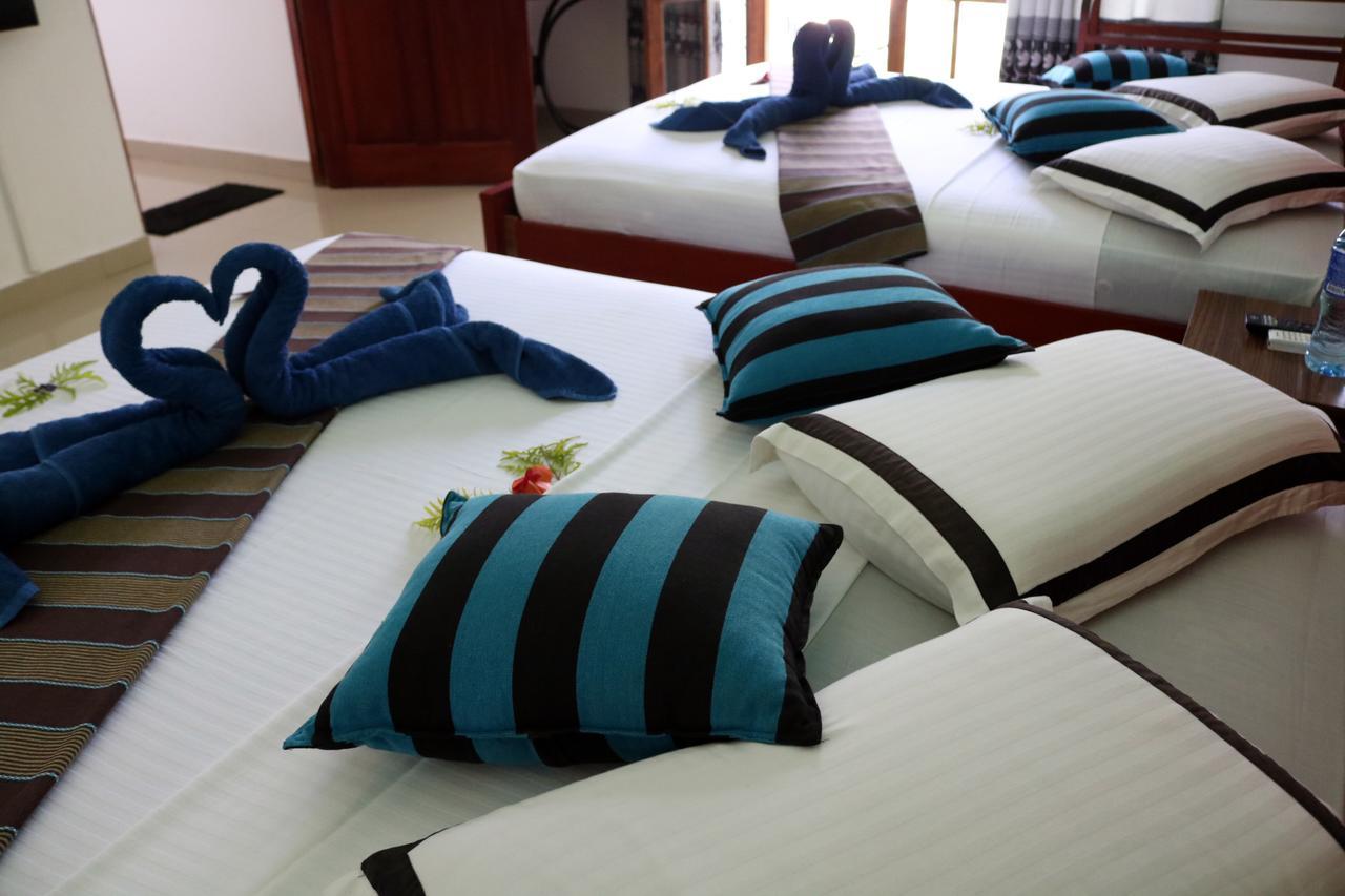 אנוראדפורה Margosa Lake Resort מראה חיצוני תמונה